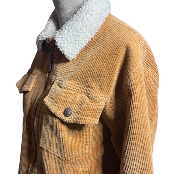 Faherty Tan Corduroy Jacket with Cream Sherpa Collar and Cuffs - Picture 8 of 9